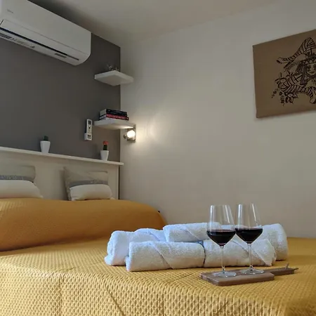 Iverlid Ballaro Ferienhaus Palermo